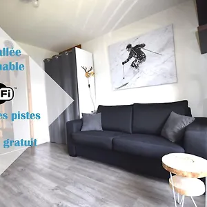https://chaleureux-studio-4-pers-au-pied-des-pistes-vue-sur-la.hotels-rhonealpes.com